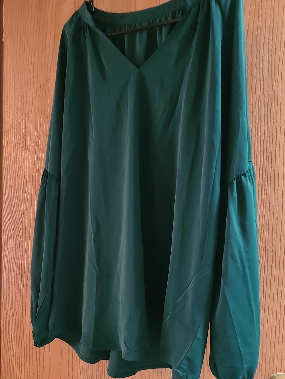 Elegant Forest Green Long Sleeve V-Neck Dress
